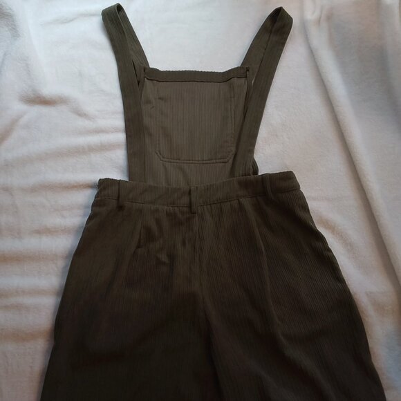 Cider 💚 Womens Adorable Olive Green Corduroy Wide Leg Overalls 💚 - Picture 12 of 16
